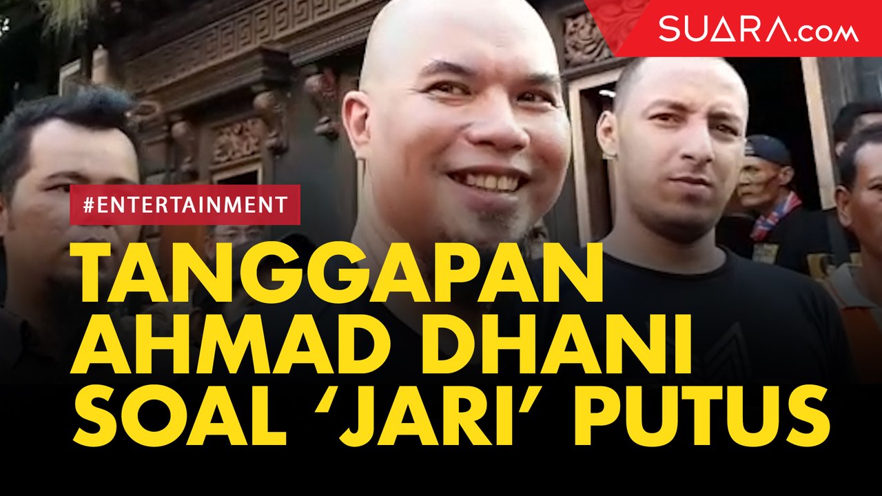 Ahmad Dhani Enggan Tanggapi Pertanyaan Jurnalis tentang Jari Palsu