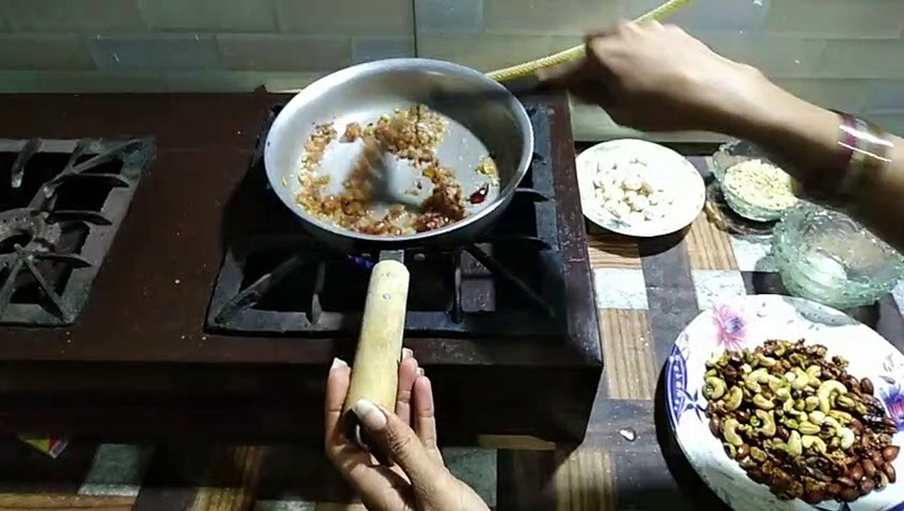 Panjeeri/gond makhany desi style