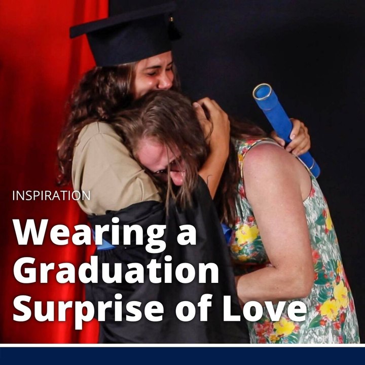 Daughter Reveals Hidden Tribute to Her Mom at Graduation