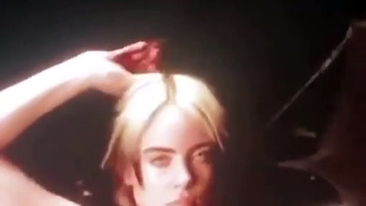 Billie Eilish Shirtless | Billie Eilish Shirtless  Concert | Billie Eilish Shirtless on Stage | Billie Eilish Strips Down | Billie Elilish shows body on stage | Billie Eilish shirtless takes off her tshirt