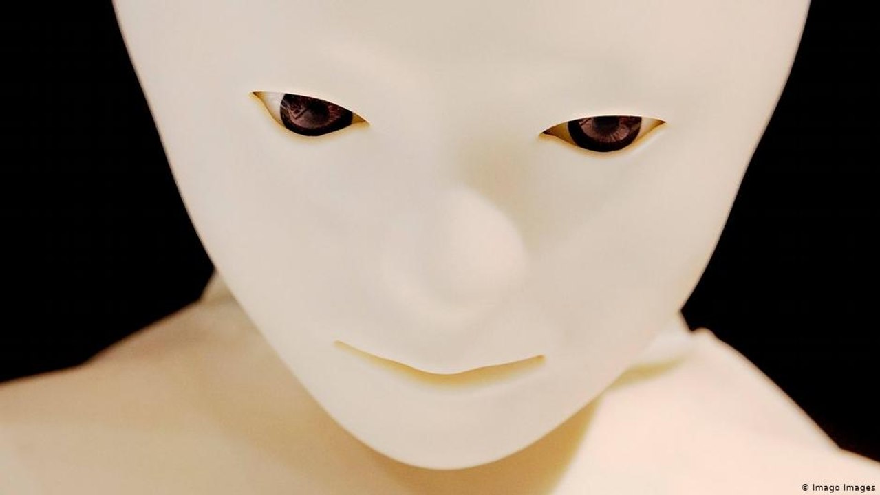 في ضيافة روبوتات هيروشي إيشيغورو