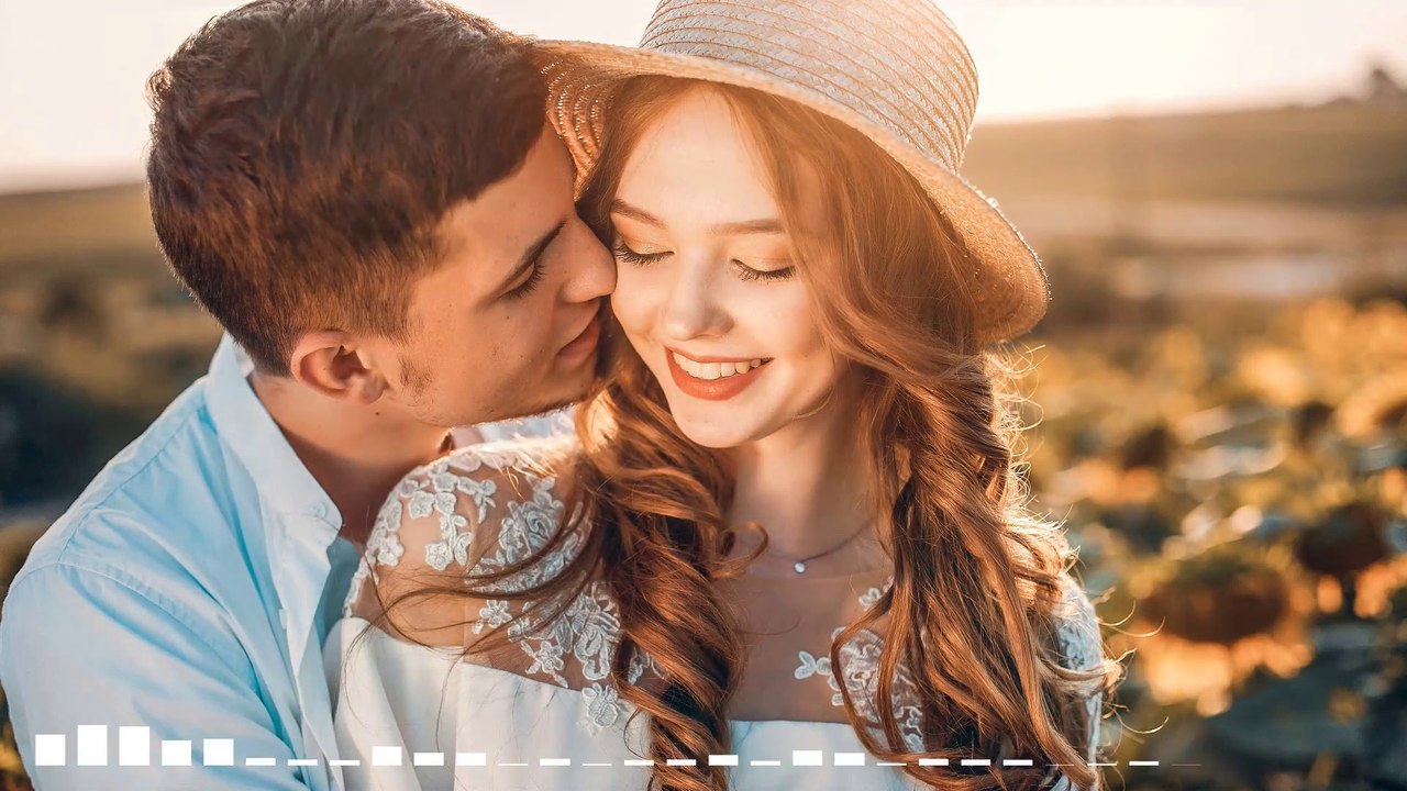 Days of Silence - Las Lunas feat. Frigga 🎶 | Beautiful Acoustic Song