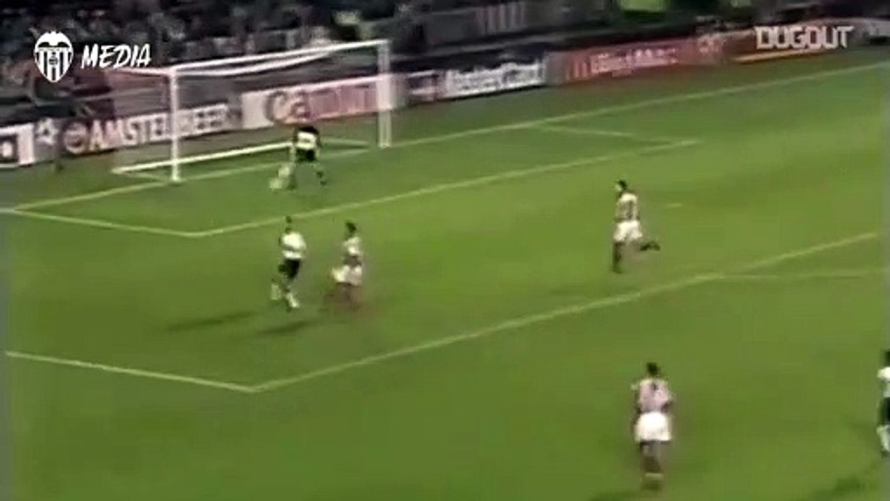 Gol Spektakuler: Claudio López Vs PSV (1999)