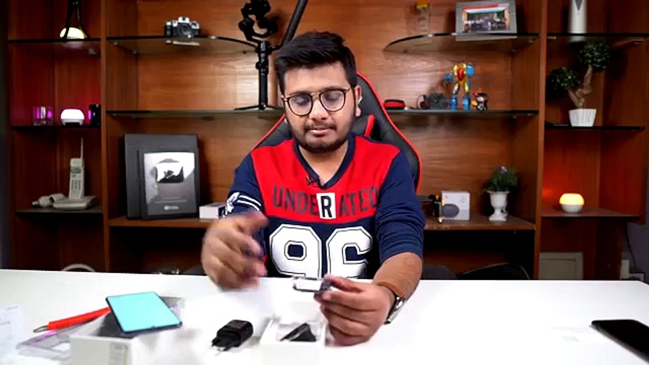 Samsung Galaxy A71 Unboxing: Hindi & Urdu Review 📱