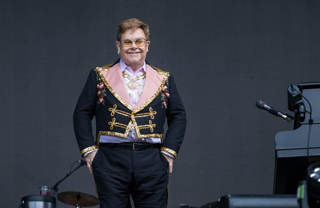 Elton John announces weekly classic concert series