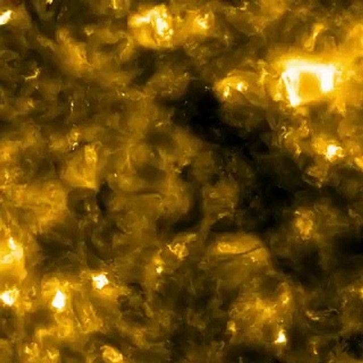 सूरज की पहली बार सामने आई सबसे नजदीकी तस्वीरें और आग की लपटें देखें वीडियो