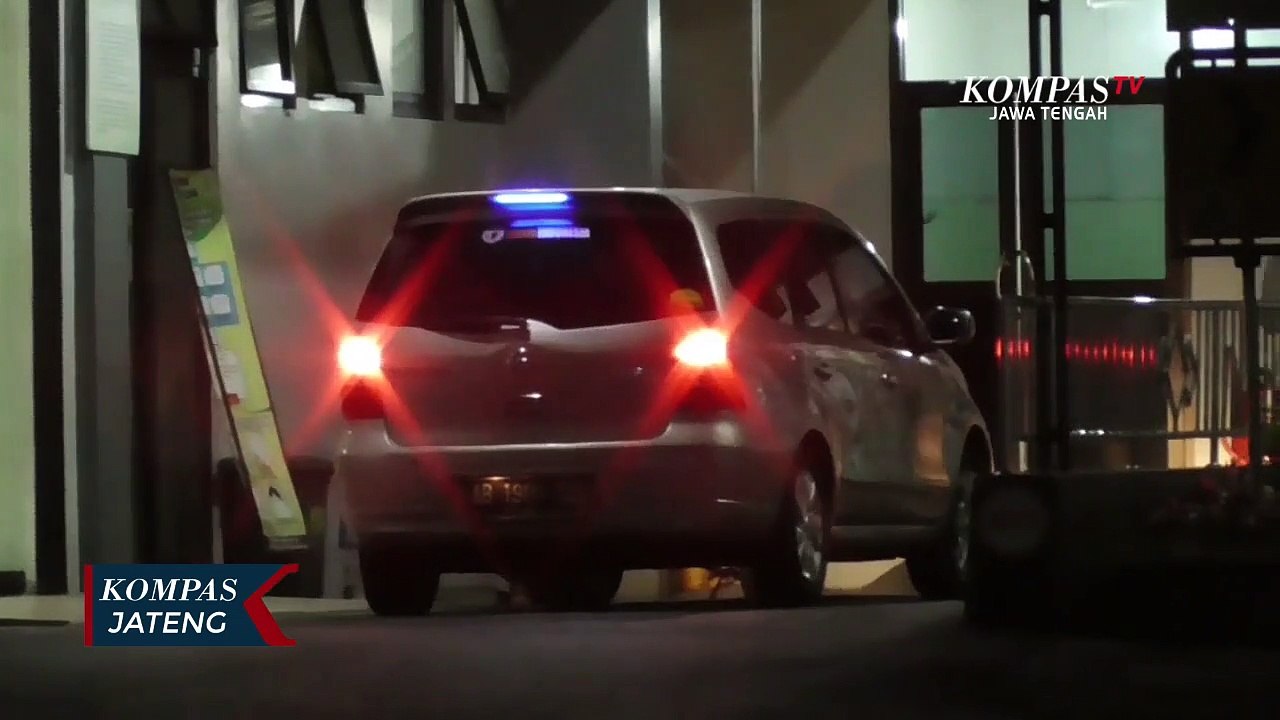 Sastrawan Ajib Rosidi Meninggal Dunia