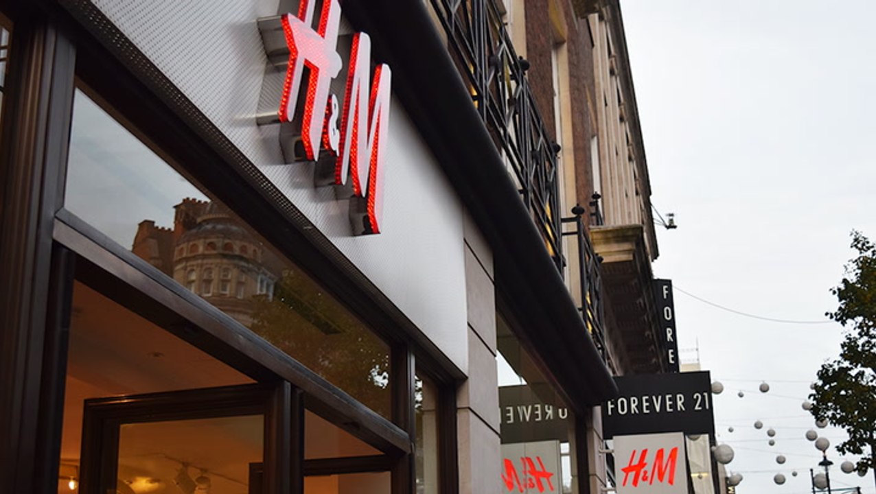 Retailers Are Shutting Down Physical Stores to Focus on Digital Sales