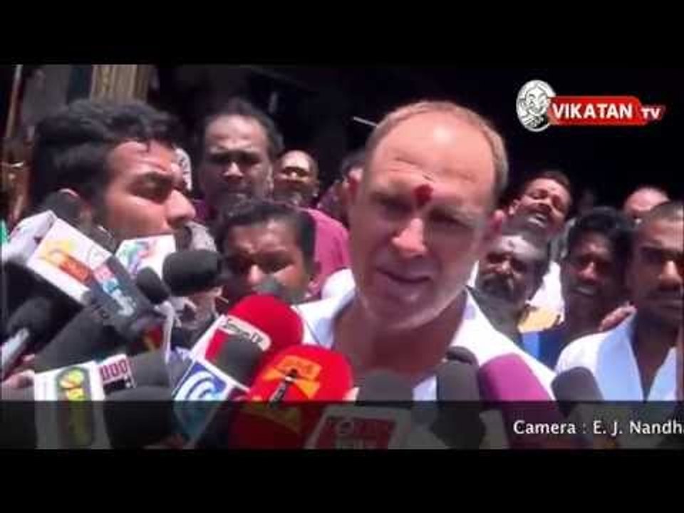 Australian cricketer Mathew Hayden in Madurai