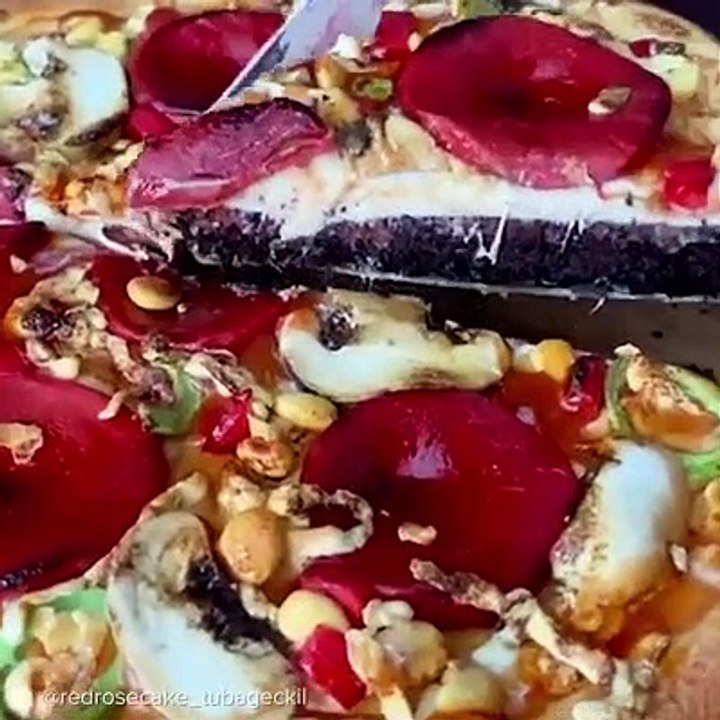 Different types of cake decoration