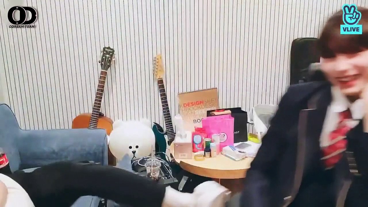 Arabic sub - Thursday Afternoon, HUENINGKAI is