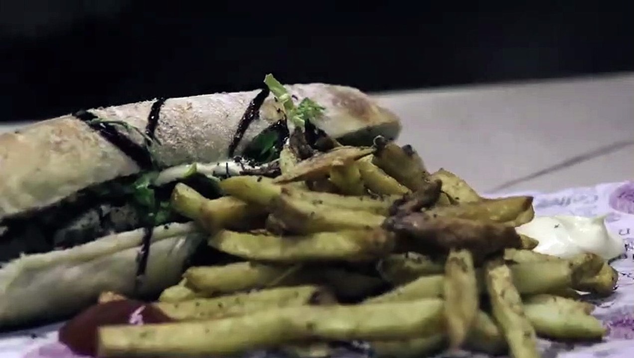 Gati_-_Njoum_Elil_|_نجوم_الليل_(_Official_Music_Video)