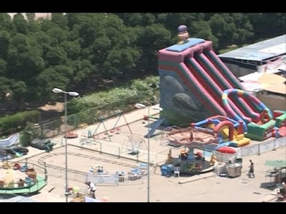 أطفال العيد  تبرج ونرجيلة ويدهم على الزناد  -  جويل الحاج موسى