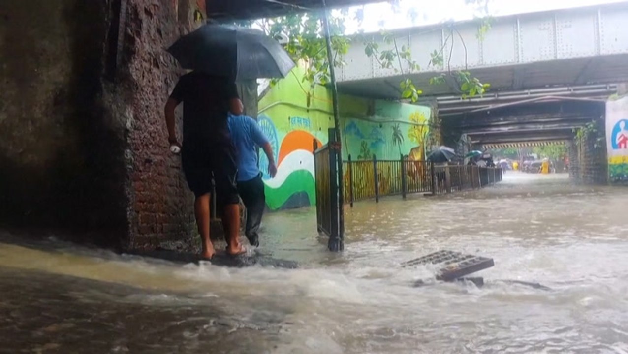Mumbai flooded by monsoon rain