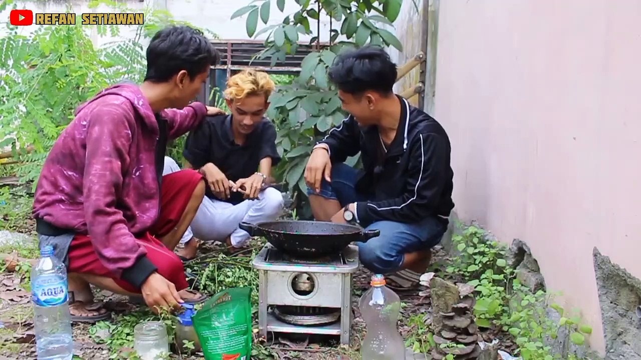 MAKAN DAUN MENTAH REVIEW BEGINI RASANYA! EXPERIMENT DAUN
