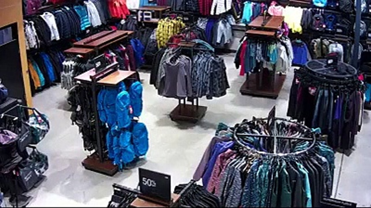 Ladrões, loja de roupa