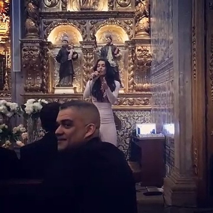 Diana Monteiro canta e 'encanta' no casamento de Vanessa Martins e Marco
