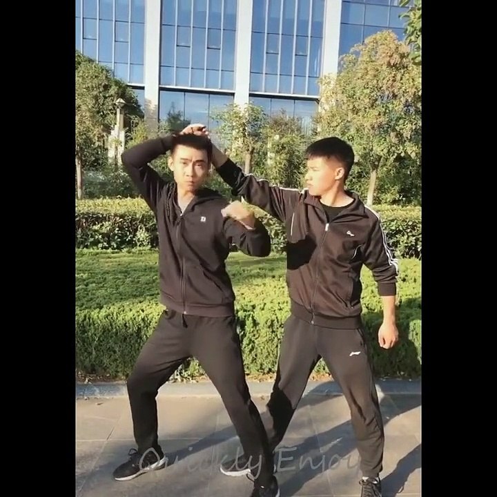 50 SELF DEFENSE TECHNIQUES AND SURVIVAL TRICKS YOU MUST KNOW ,Self defence techniques and survival tricks you must know when catch your color in road fight,,