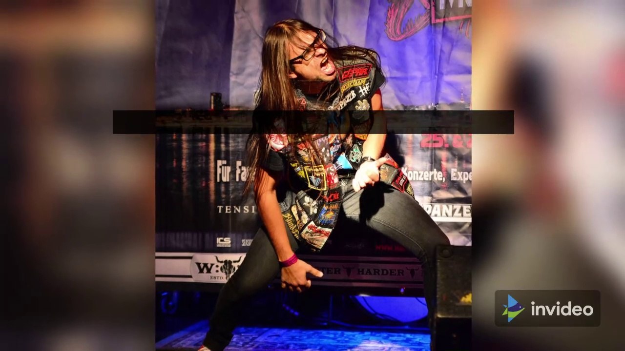 Air Guitar Festival-Playing Guitar Without Guitar