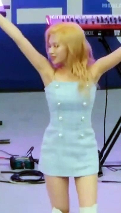 Twice Sana dance focus -Kpop Girls