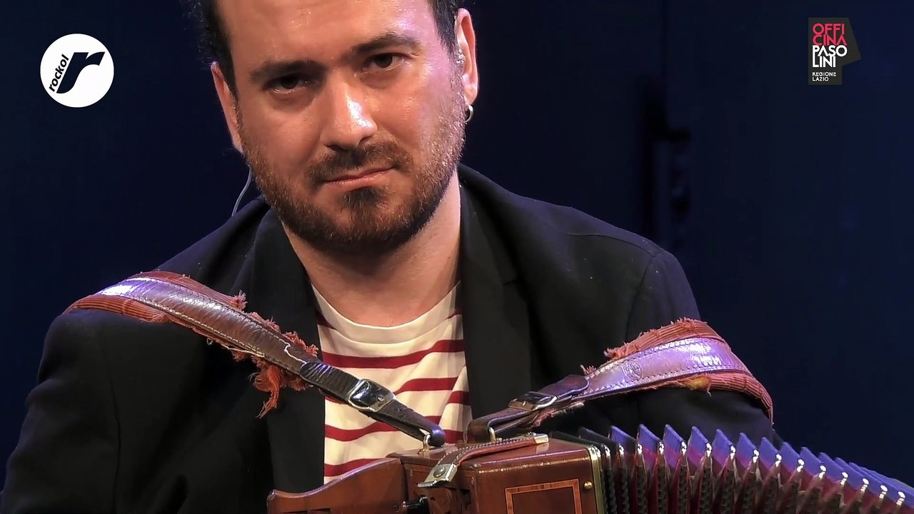 Alessandro D'Alessandro suona "Azzurro"