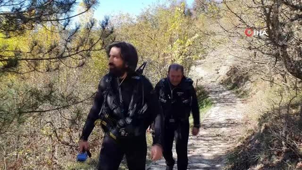 Karadeniz'in saklı güzelliği Ilıca Şelalesi'nin döküldüğü noktada tüple dalış yaptılar