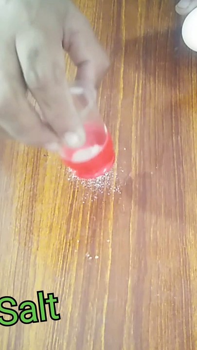 Amazing and cool idea.egg and salt.