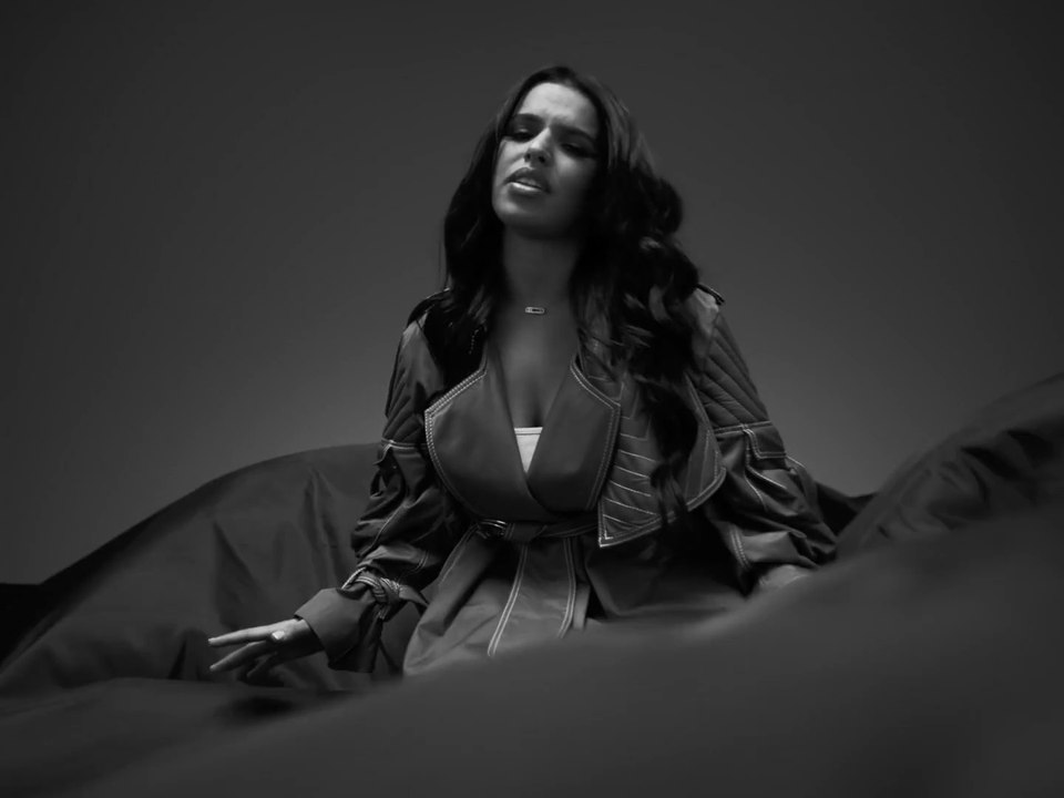 IMEN ES " Fantôme " (Video 2021).