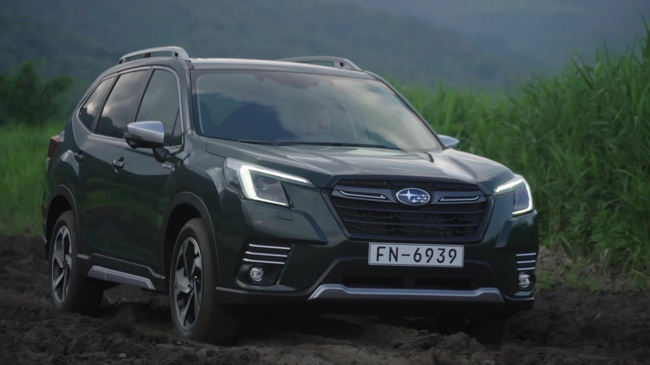 2022 Subaru Forester e-BOXER Driving Video