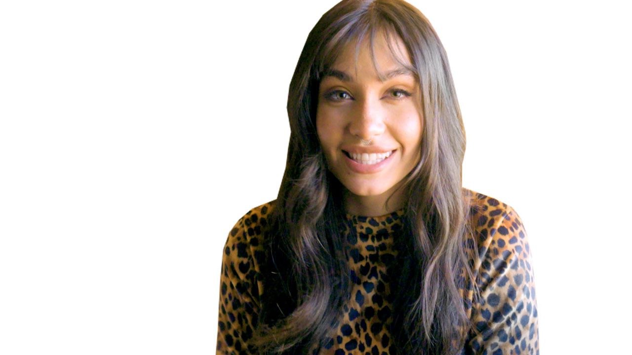 Can ‘Tranquila’ Singer Maria Becerra Tell Cheap vs. Expensive Stuff? | Expensive Taste Test | Cosmo