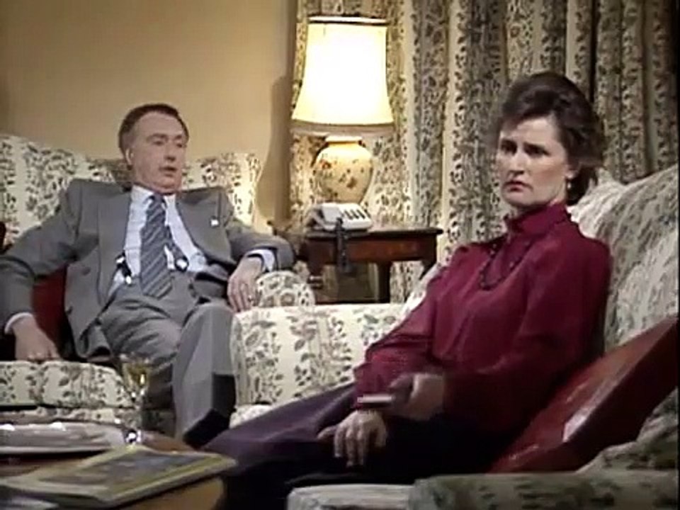 Yes Prime Minister S01E08