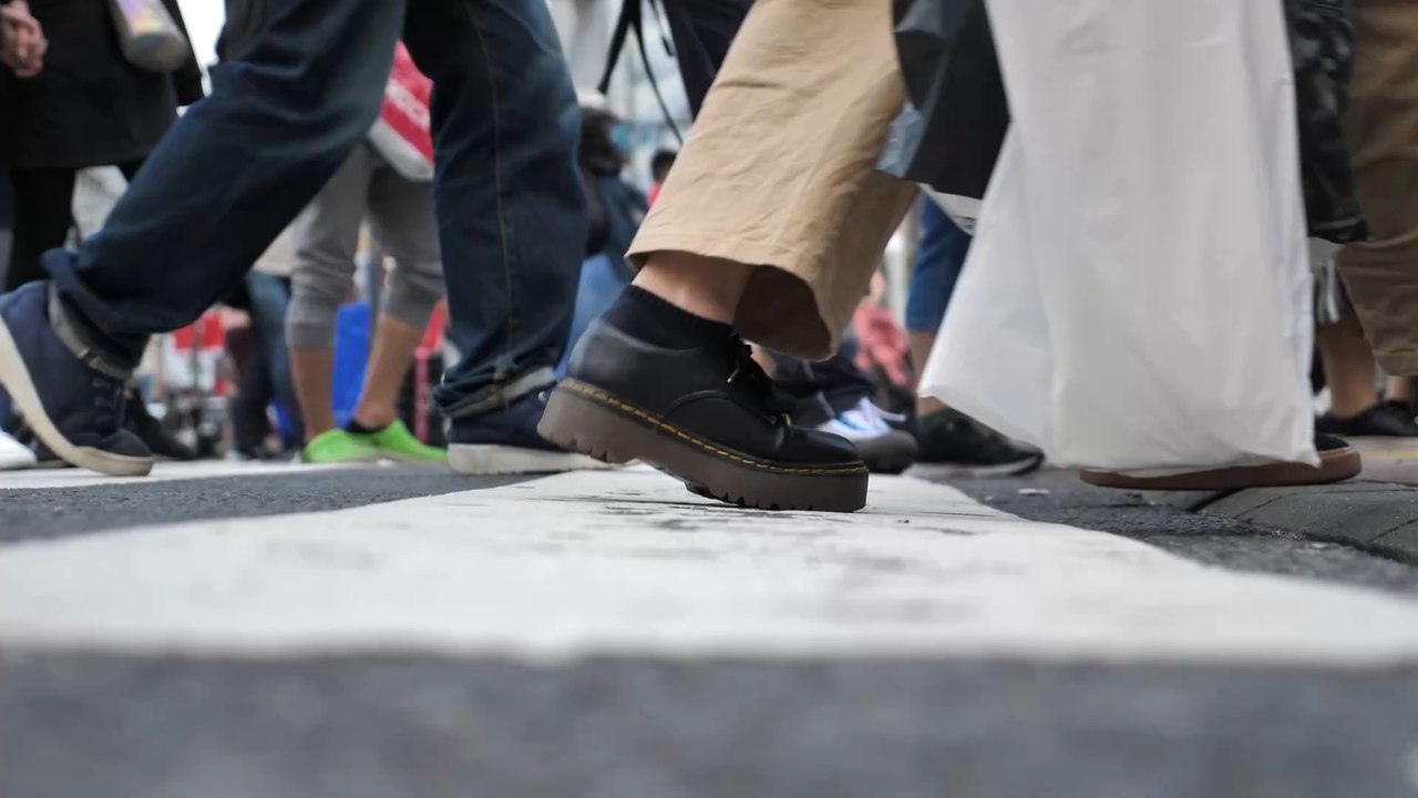 Cold feet? This is why your feet are always freezing