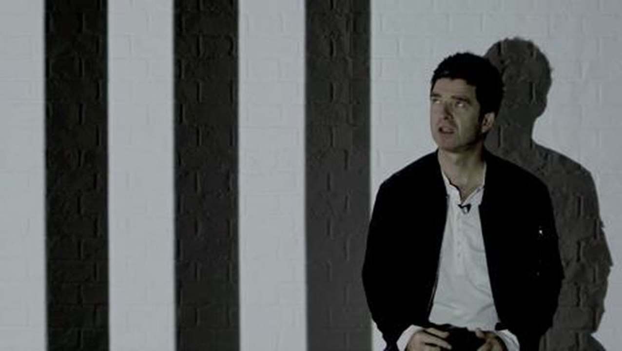 Noel Gallagher Describes 'Chasing Yesterday' Track By Track