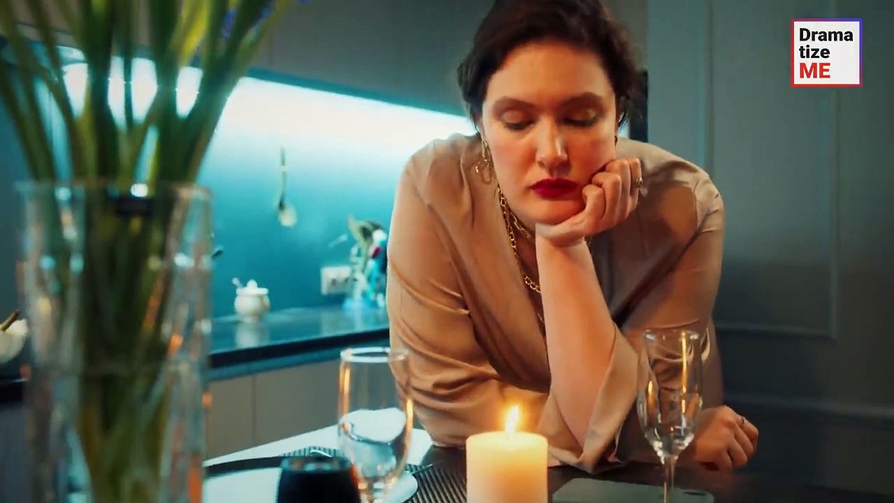 [DRAMATIZEME] Swindler DATES 2 GIRLS At Once _ @DramatizeMe