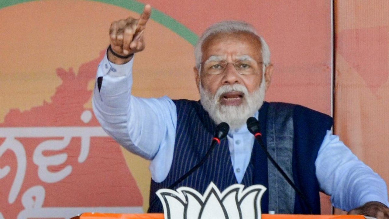 I wonder why cycle is used in terror blasts? PM attacks SP