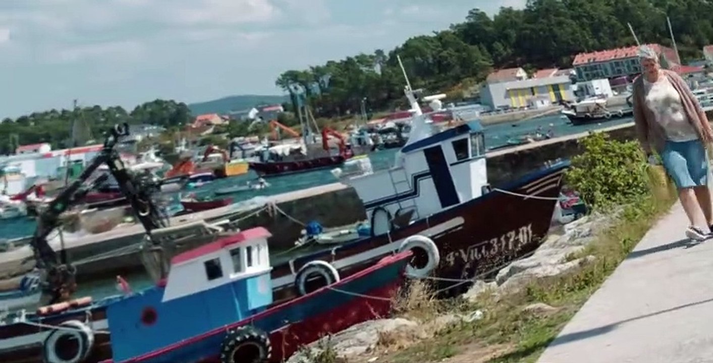 Unauthorized Living S01 E04