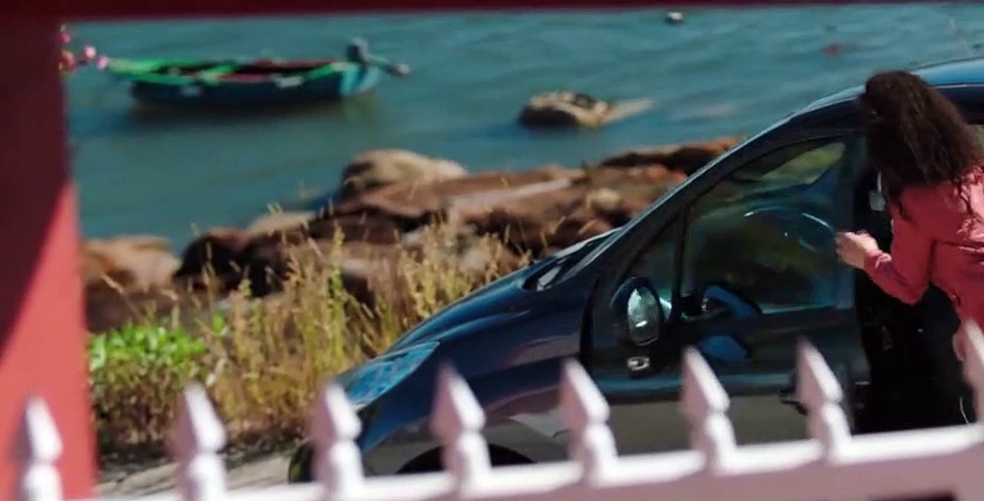 Unauthorized Living S01 E07