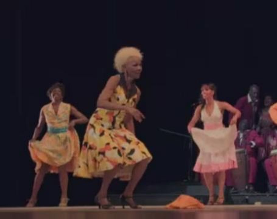 Cuba cabaret stars don't fade, even in their 70s