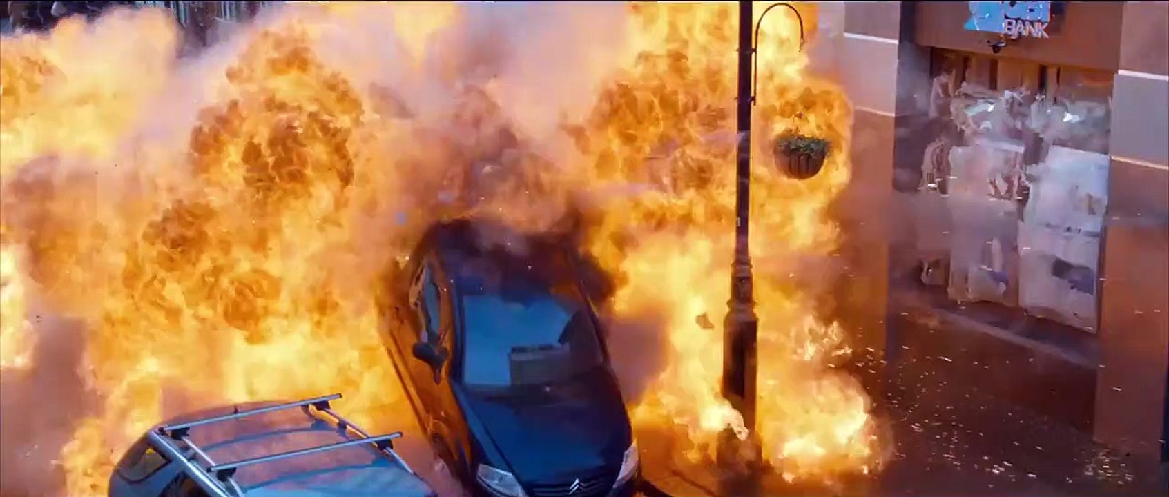 Tráiler El extranjero