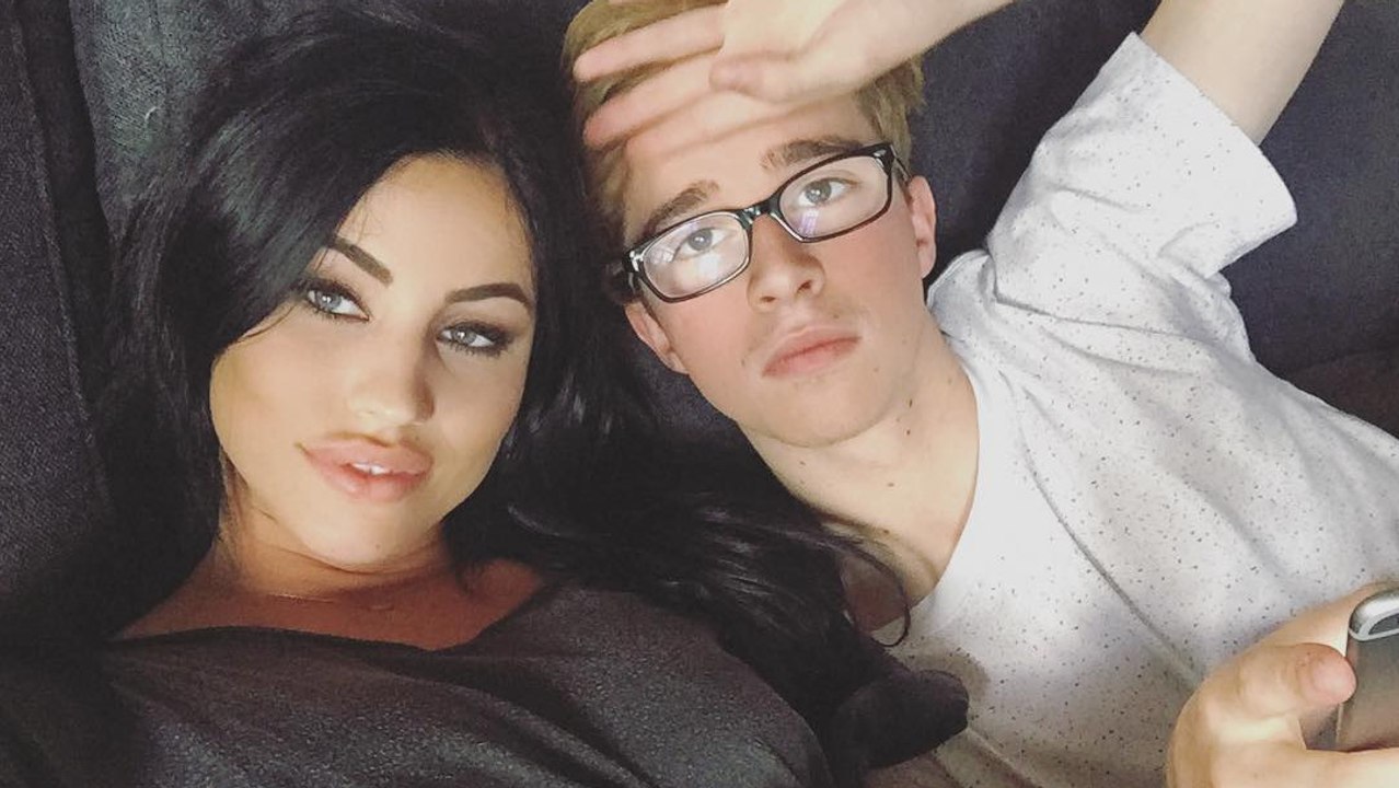 Gaëlle Garcia Diaz : la YouTubeuse et fiancée de Jimmy Labeeu s'est rasé la tête !