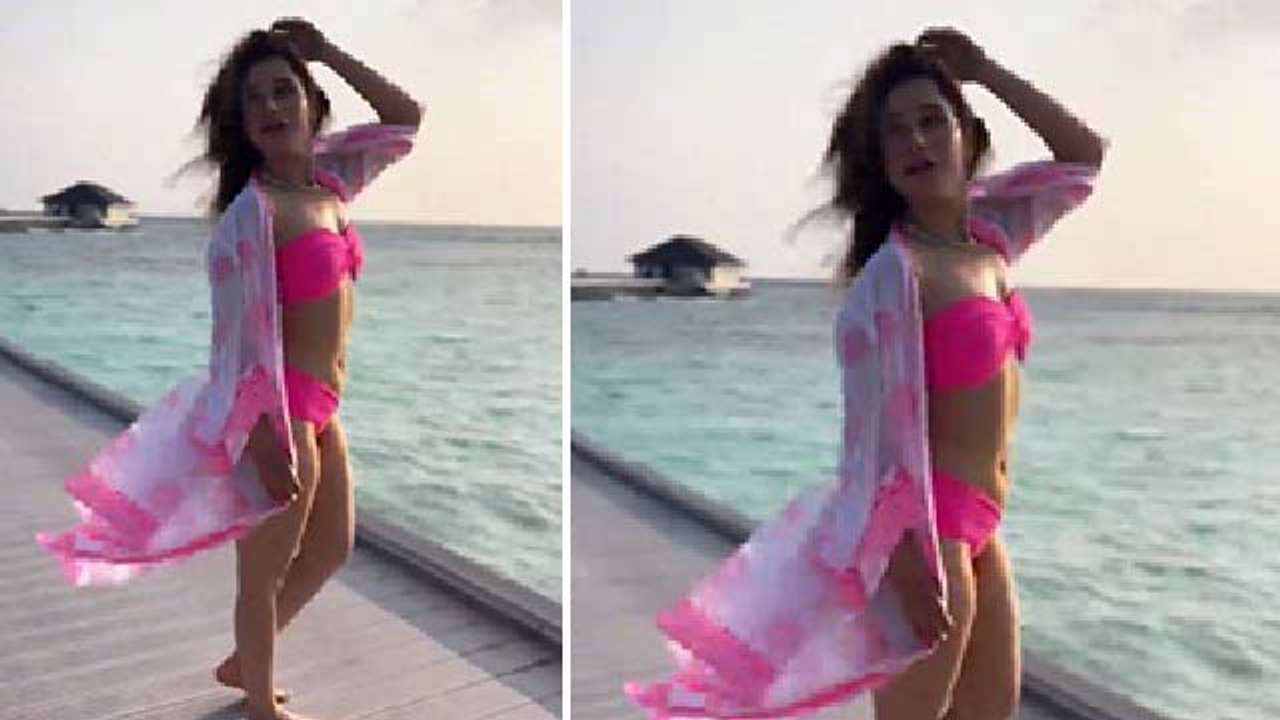 Tamannaah Bhatia ने Pink Bikini में share किया Hot Video Viral | Boldsky