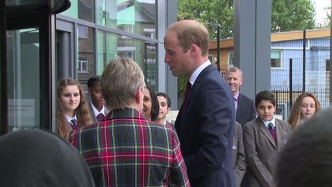 Gala.fr-Prince William arrive aux Diana awards
