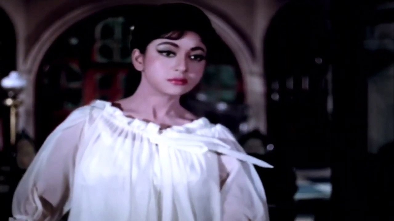Akela Hoon Main - Jaal (1967) featuring Biswajeet and Mala Sinha