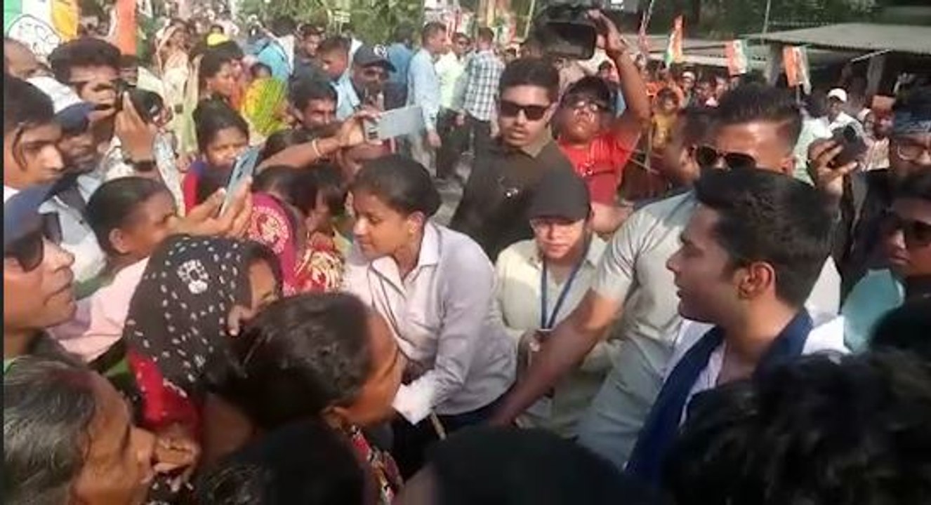 ১০০ দিনের কাজের টাকা পাচ্ছেন না! দিল্লি নিয়ে গিয়ে পাওনা মেটাবেন অভিষেক বন্দ্যোপাধ্যায়