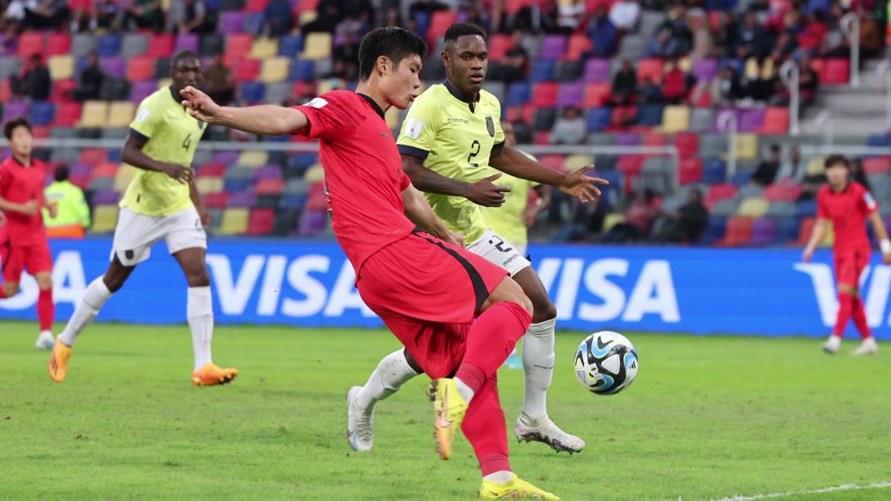 김은중호, 에콰도르 꺾고 U-20 월드컵 8강 진출 / YTN