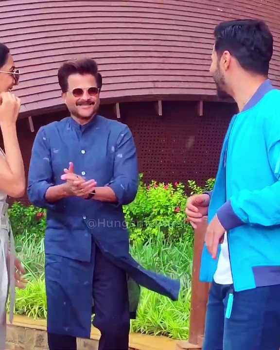 Kiara Advani  With Anil Kapoor Varun Dhawan For Jug Jugg Jeeyo