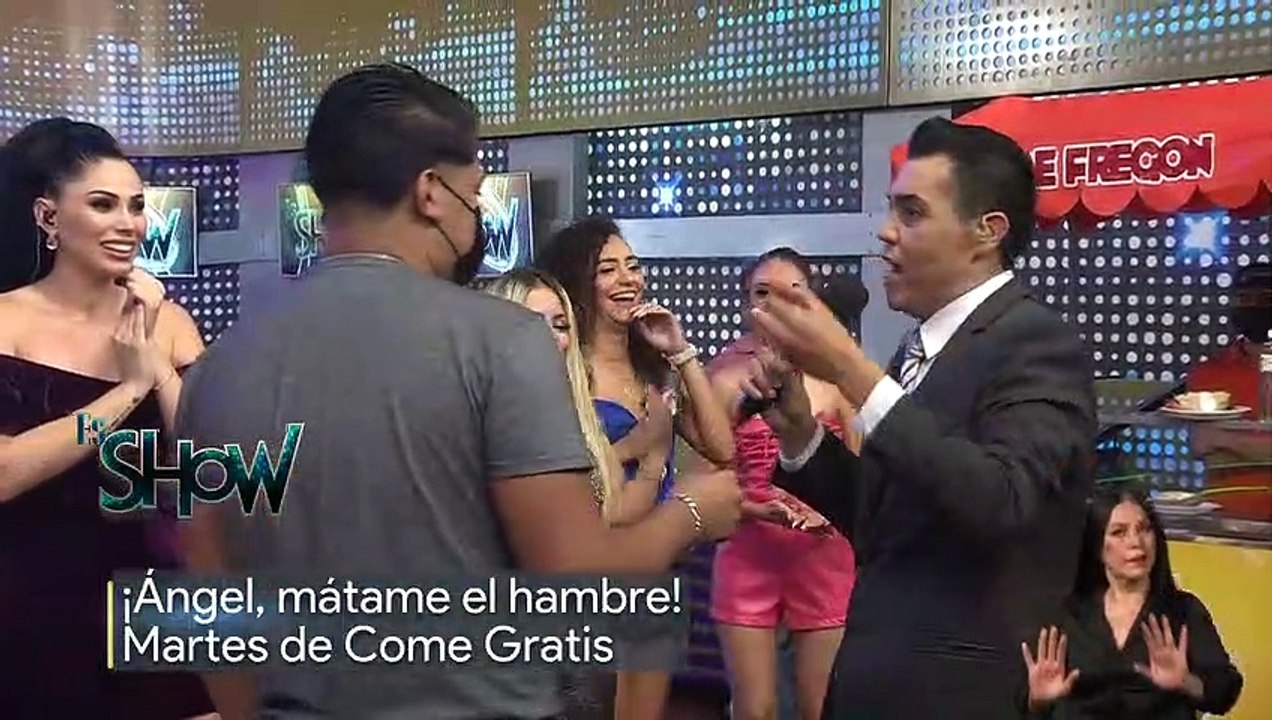 El es el guapo hijo de Ángel Castro