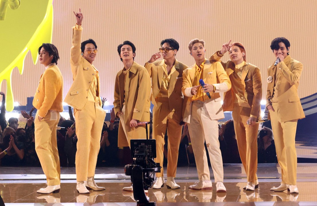 BTSが過去10年で最もチャートトップを獲得したアーティストに🎶