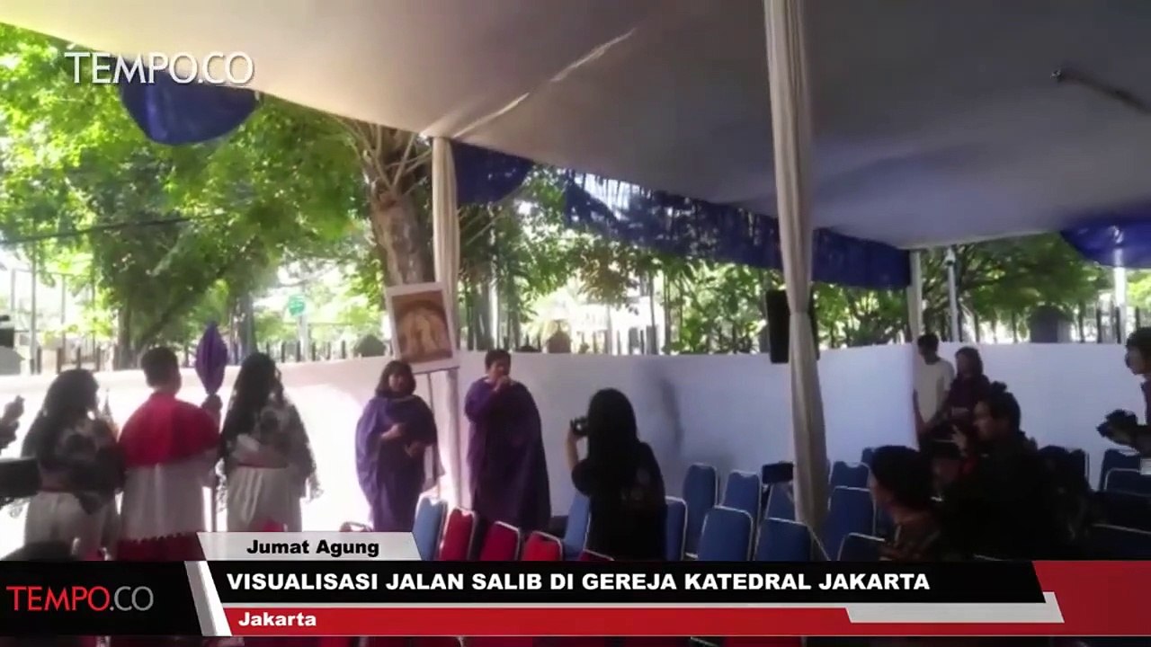 Visualisasi Jalan Salib di Gereja Katedral Jakarta