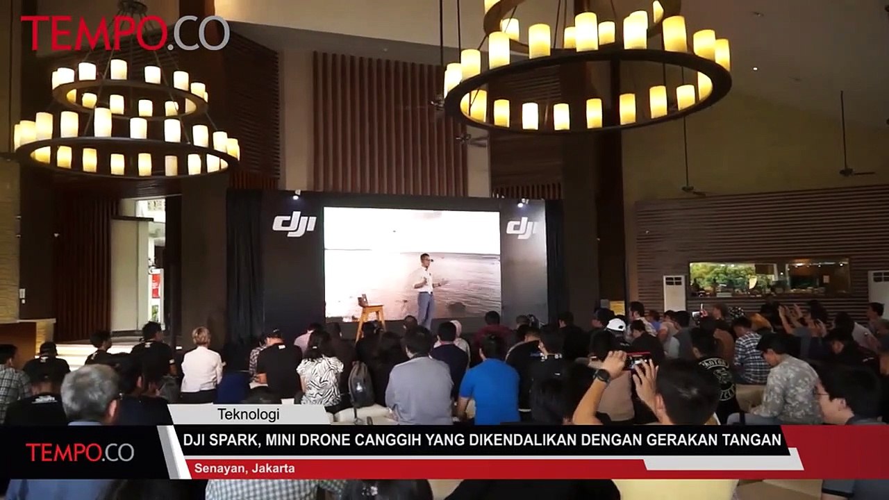 DJI Spark, Mini Drone Canggih yang Dikendalikan dengan Gerakan Tangan